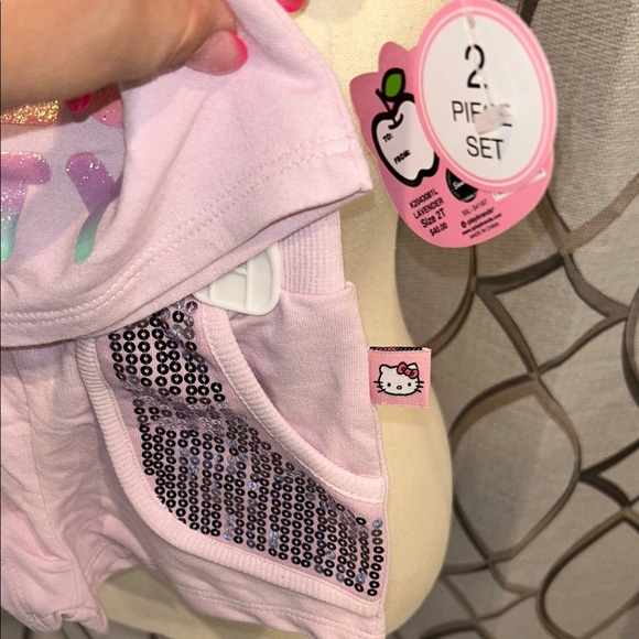 NEW Hello Kitty Toddler Set - Light Purple Rainbow Sequins Size 2T - Picture 6 of 7